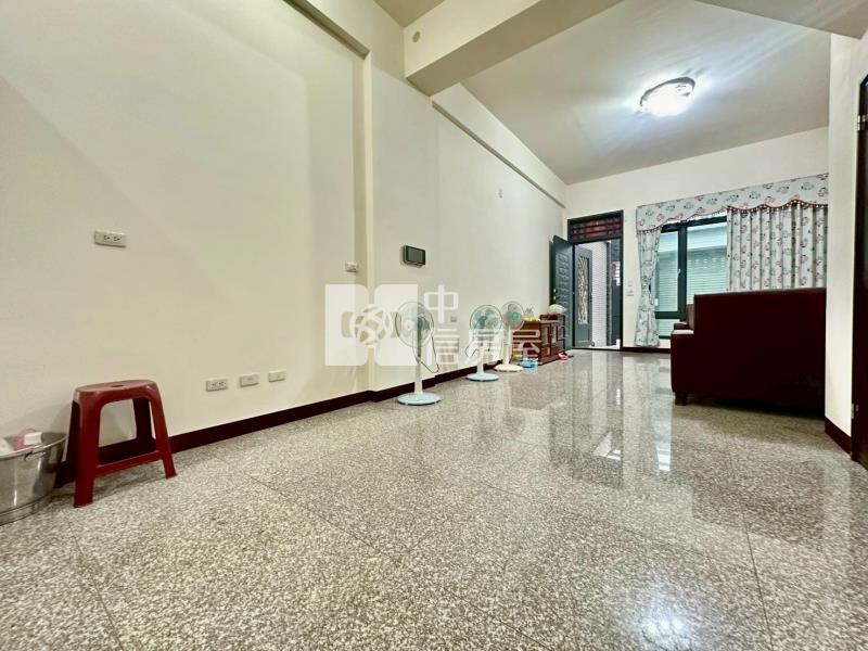 大元國小臨10米路輕屋齡孝親別墅房屋室內格局與周邊環境