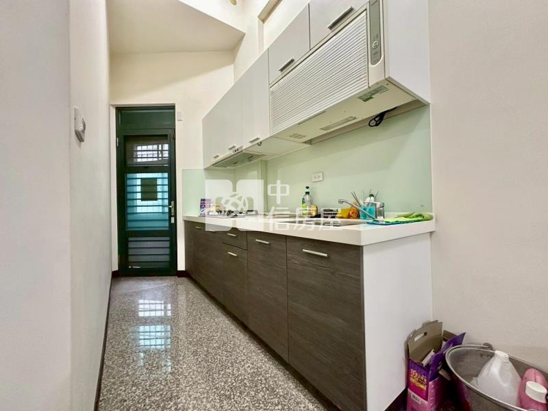 大元國小臨10米路輕屋齡孝親別墅房屋室內格局與周邊環境