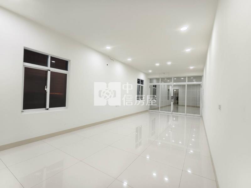 屏東市三期12米路三角窗全整新店住房屋室內格局與周邊環境