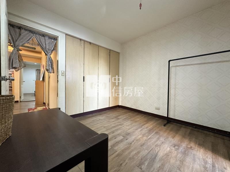 健行國小三改二大兩房小華廈房屋室內格局與周邊環境