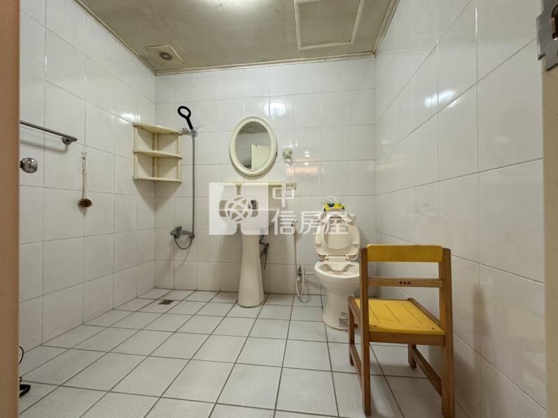 健行國小三改二大兩房小華廈房屋室內格局與周邊環境