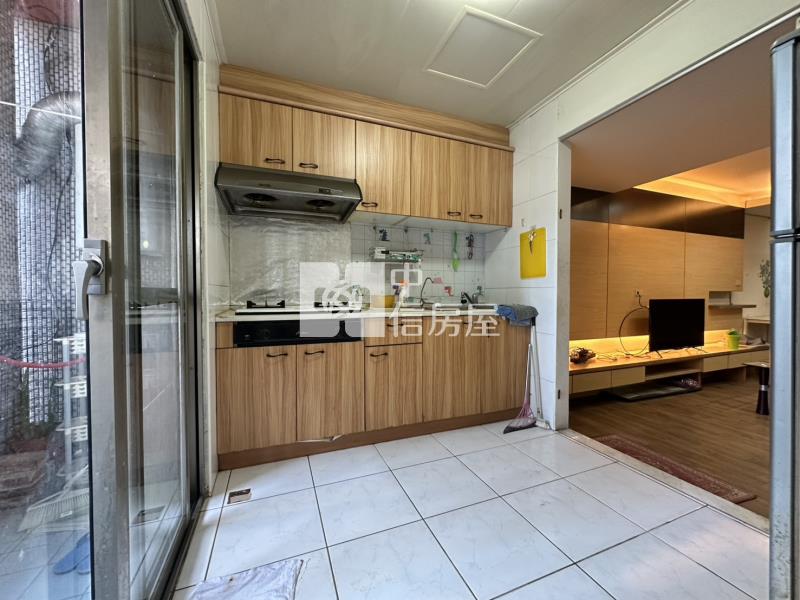 健行國小三改二大兩房小華廈房屋室內格局與周邊環境