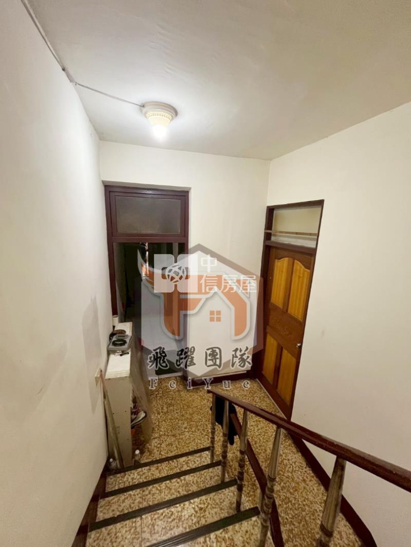 龍岡森林公園旁 漂亮 大地坪透天厝房屋室內格局與周邊環境