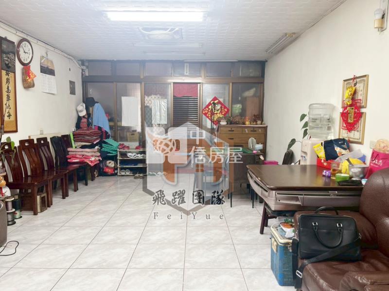 龍岡森林公園旁 漂亮 大地坪透天厝房屋室內格局與周邊環境