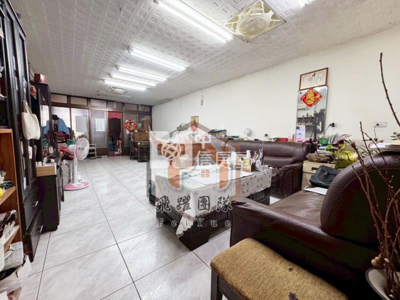 龍岡森林公園旁 漂亮 大地坪透天厝房屋室內格局與周邊環境