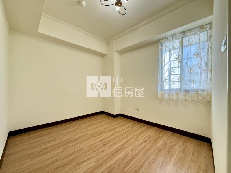 樹孝&中山商圈裝潢三房車位房屋室內格局與周邊環境