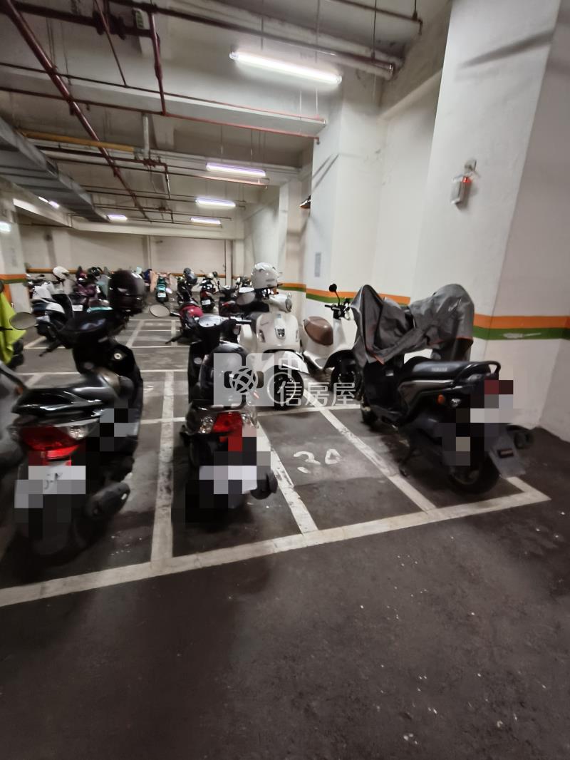 中壢SOGO旁國家宮廷電梯3房+車位房屋室內格局與周邊環境