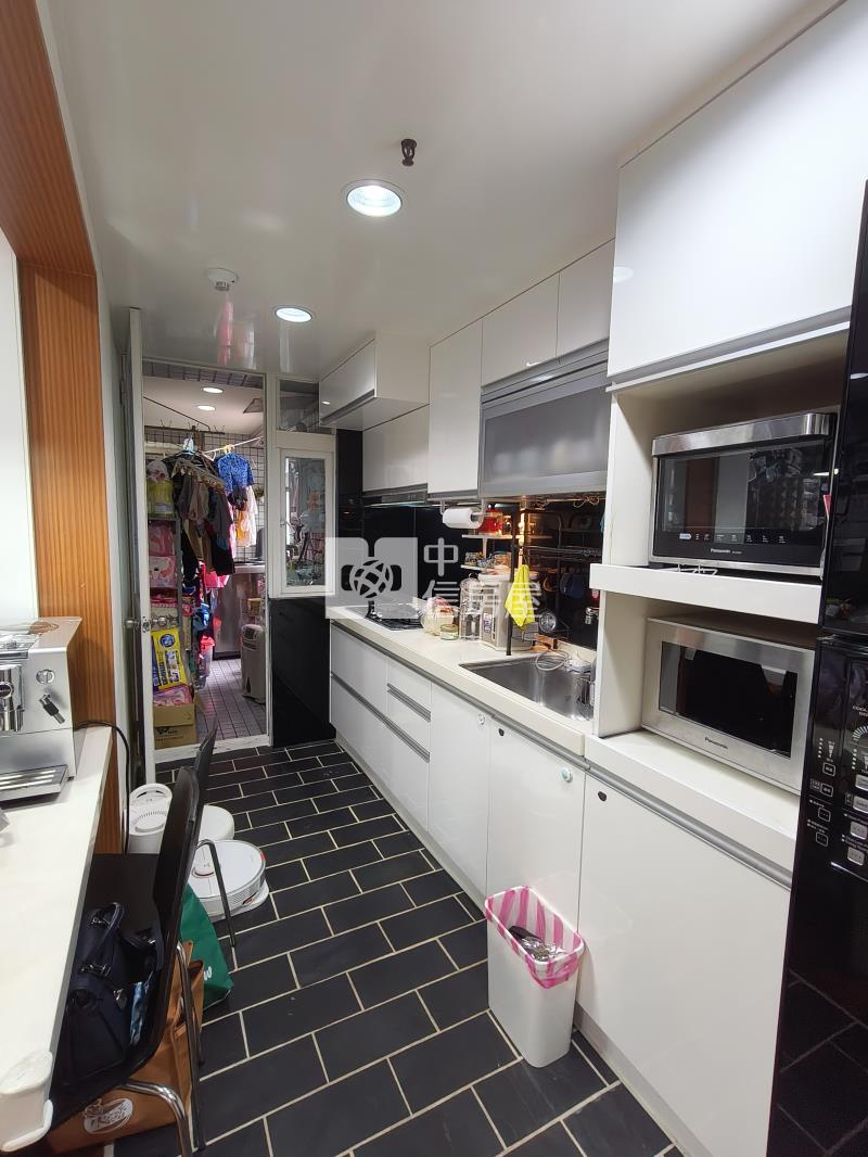 中壢SOGO旁國家宮廷電梯3房+車位房屋室內格局與周邊環境