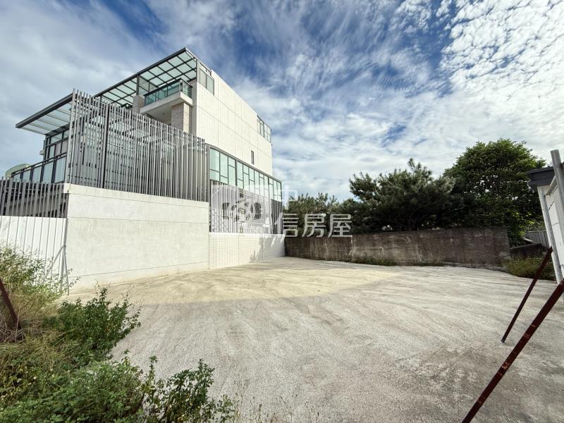 沙鹿15米路大面寬住三建地(專任)房屋室內格局與周邊環境