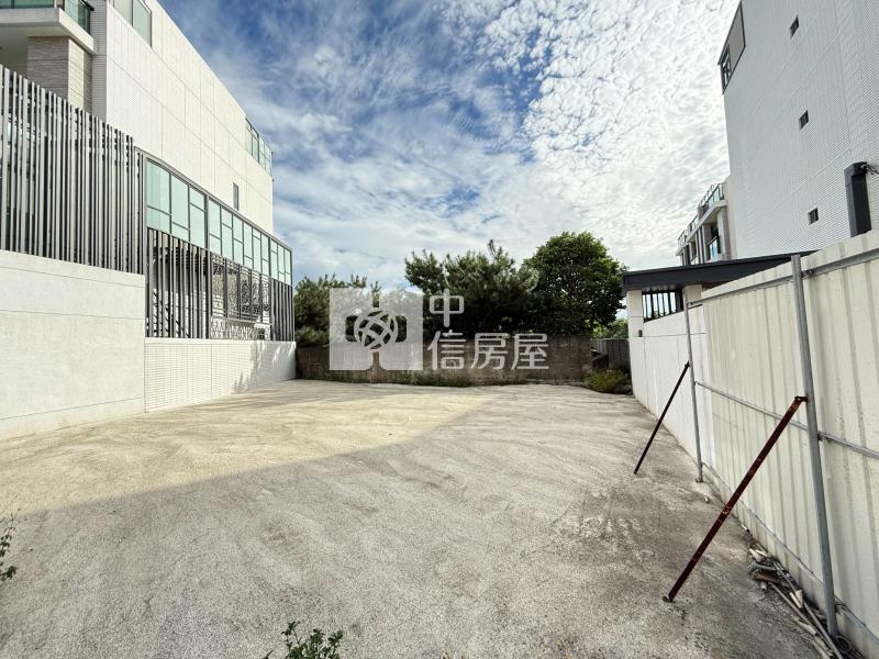 沙鹿15米路大面寬住三建地(專任)房屋室內格局與周邊環境