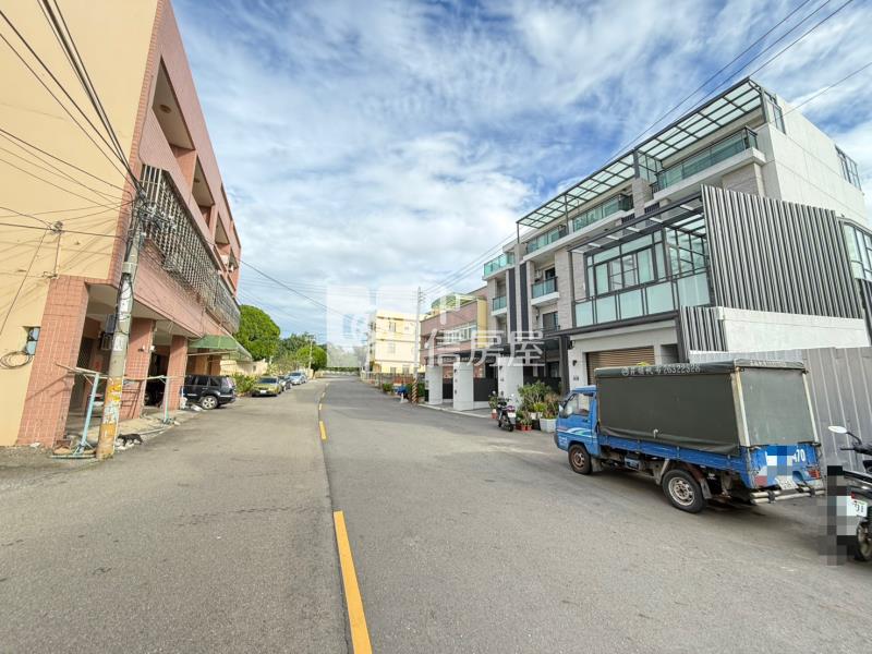 沙鹿15米路大面寬住三建地(專任)房屋室內格局與周邊環境