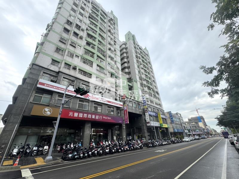 太平運動公園三房大平車視野戶房屋室內格局與周邊環境