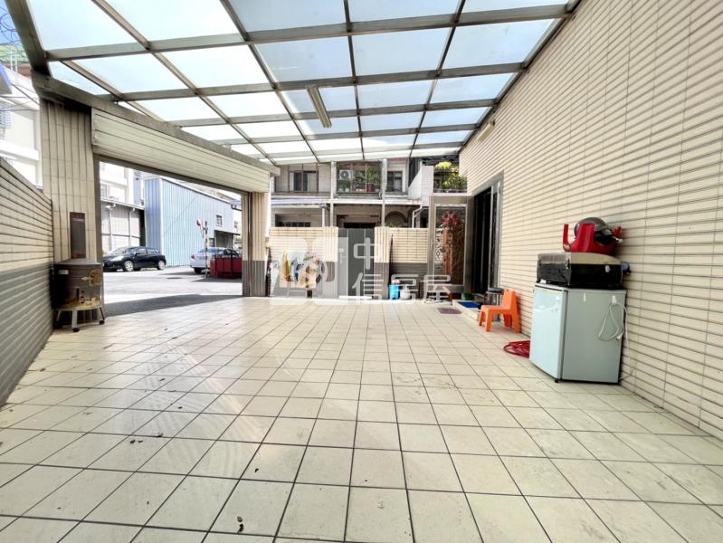 水湳經貿邊間三車別墅房屋室內格局與周邊環境