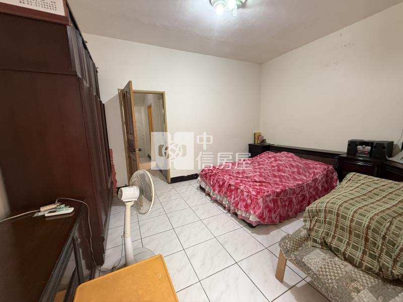 專-新屋國小低總價邊間5房車美透天房屋室內格局與周邊環境