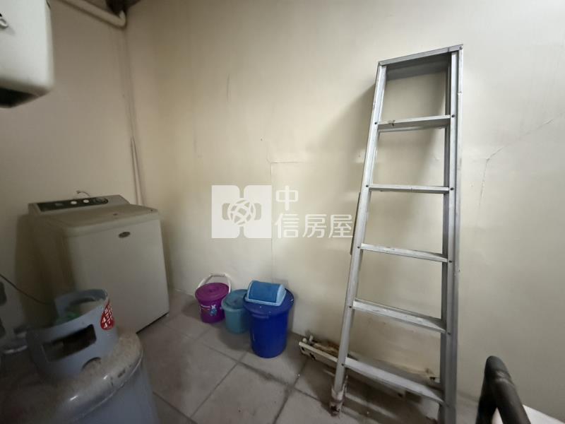 專-新屋國小低總價邊間5房車美透天房屋室內格局與周邊環境