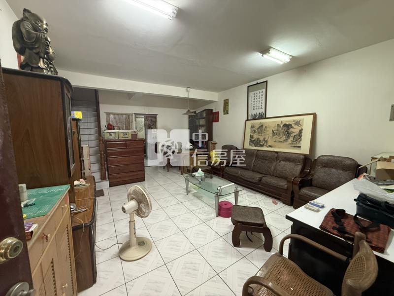 專-新屋國小低總價邊間5房車美透天房屋室內格局與周邊環境