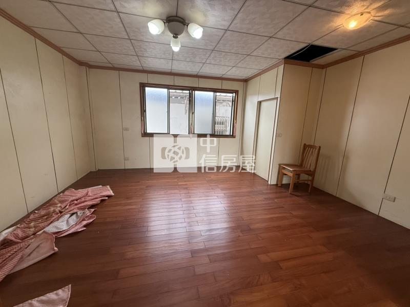 專-新屋國小低總價邊間5房車美透天房屋室內格局與周邊環境