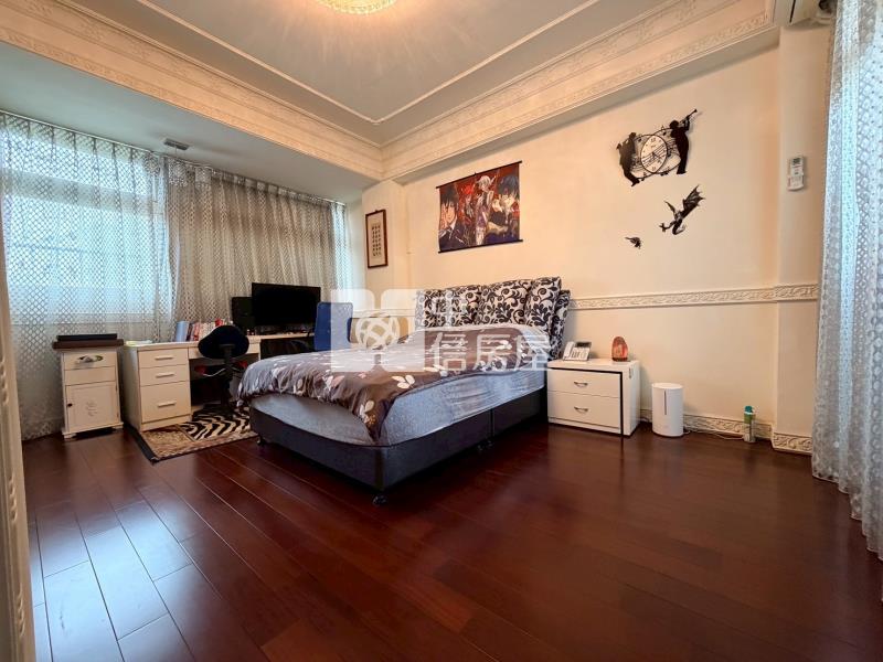 大里運動公園獨棟大面寬氣派豪墅房屋室內格局與周邊環境