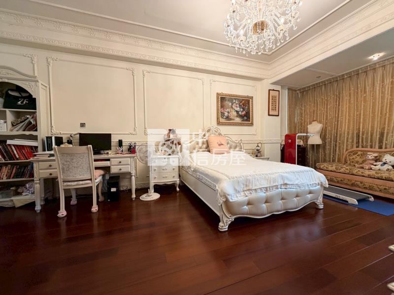 大里運動公園獨棟大面寬氣派豪墅房屋室內格局與周邊環境