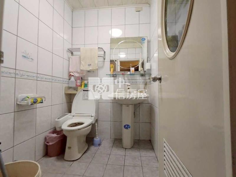 平鎮東安國中大透天房屋室內格局與周邊環境