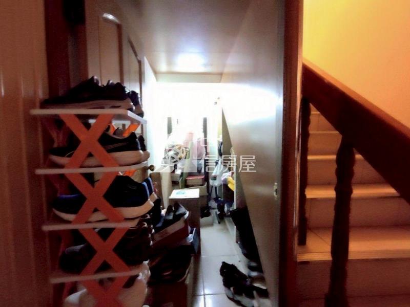 平鎮東安國中大透天房屋室內格局與周邊環境