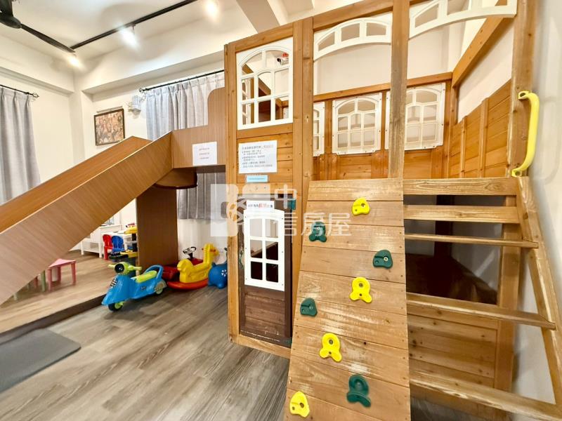 三義鯉魚潭邊間民宿房屋室內格局與周邊環境