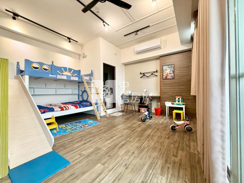 三義鯉魚潭邊間民宿房屋室內格局與周邊環境