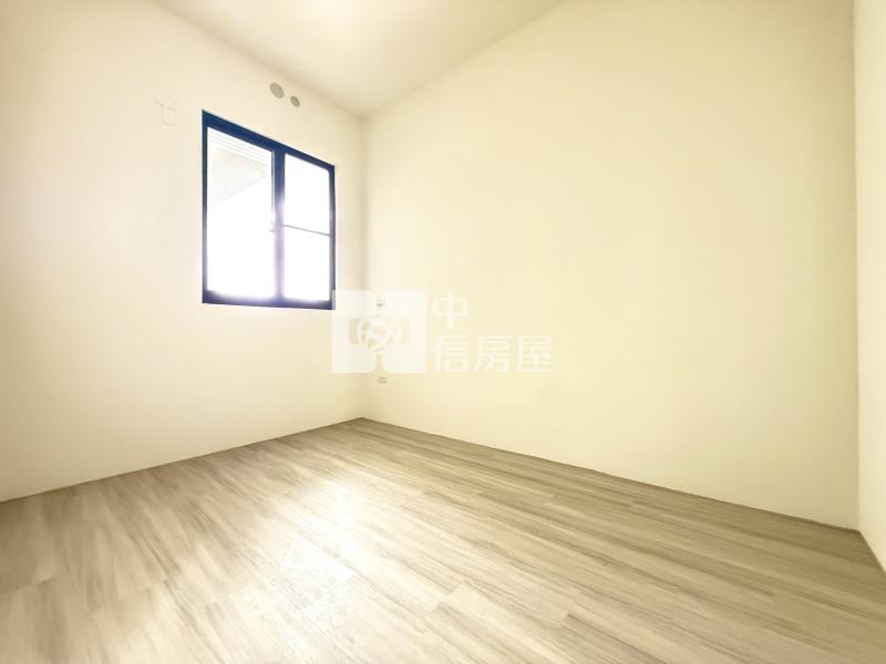 皇家大苑全新三房平車房屋室內格局與周邊環境