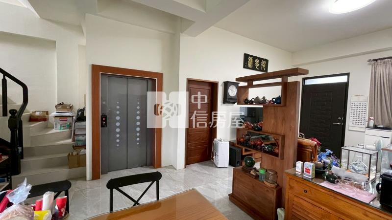 田園孝親房電梯邊間透天房屋室內格局與周邊環境