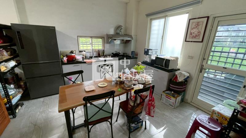 田園孝親房電梯邊間透天房屋室內格局與周邊環境