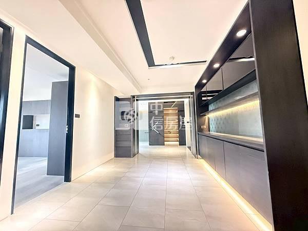 英棋觀邸五房雙平車房屋室內格局與周邊環境