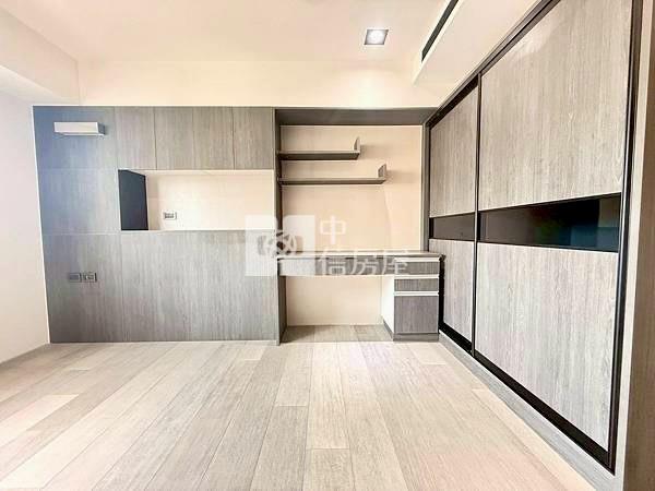 英棋觀邸五房雙平車房屋室內格局與周邊環境