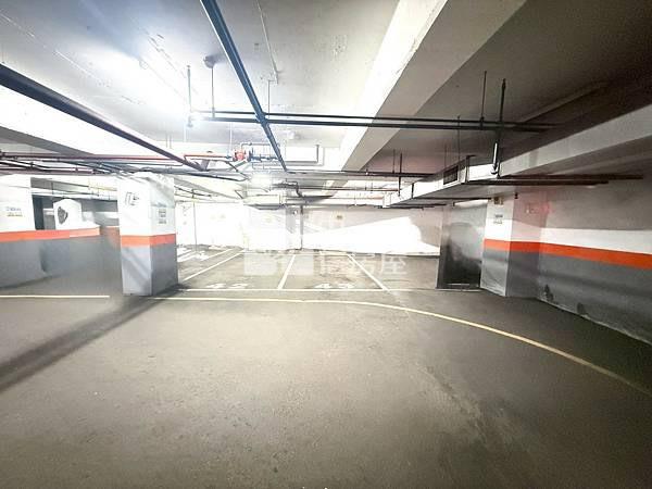 英棋觀邸五房雙平車房屋室內格局與周邊環境