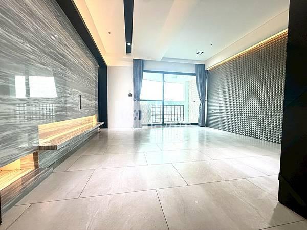 英棋觀邸五房雙平車房屋室內格局與周邊環境