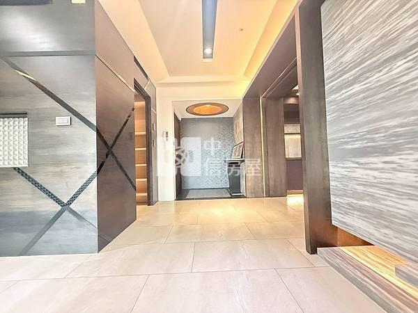 英棋觀邸五房雙平車房屋室內格局與周邊環境