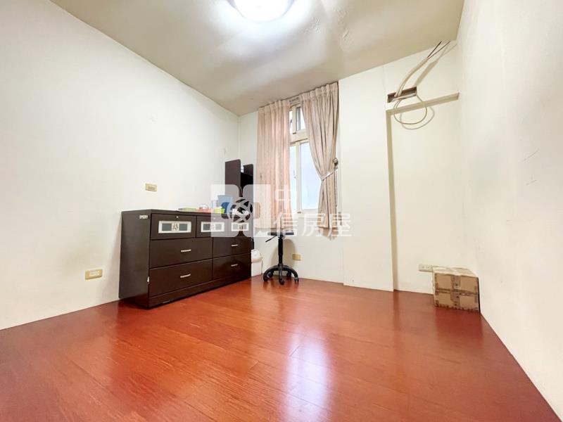 【新世紀】內壢大面寬邊間別墅房屋室內格局與周邊環境