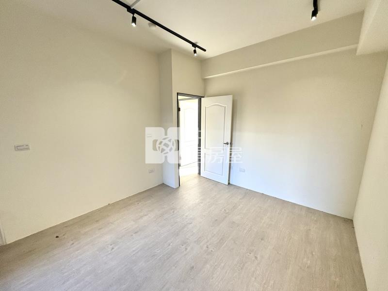 (愛丁堡王宮)大里軟體園區旁質感裝潢房屋室內格局與周邊環境