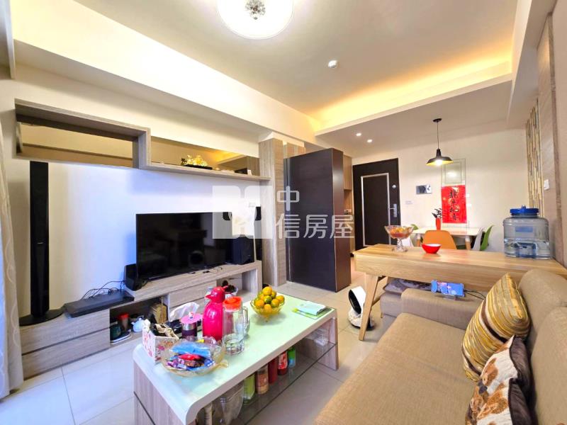 天郡景觀戶精美大2房車房屋室內格局與周邊環境