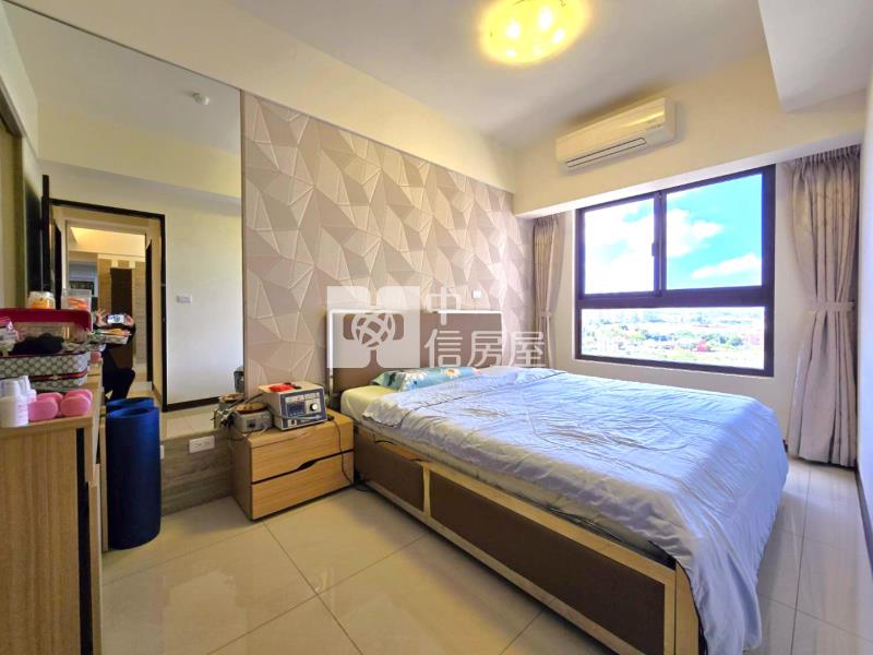 天郡景觀戶精美大2房車房屋室內格局與周邊環境