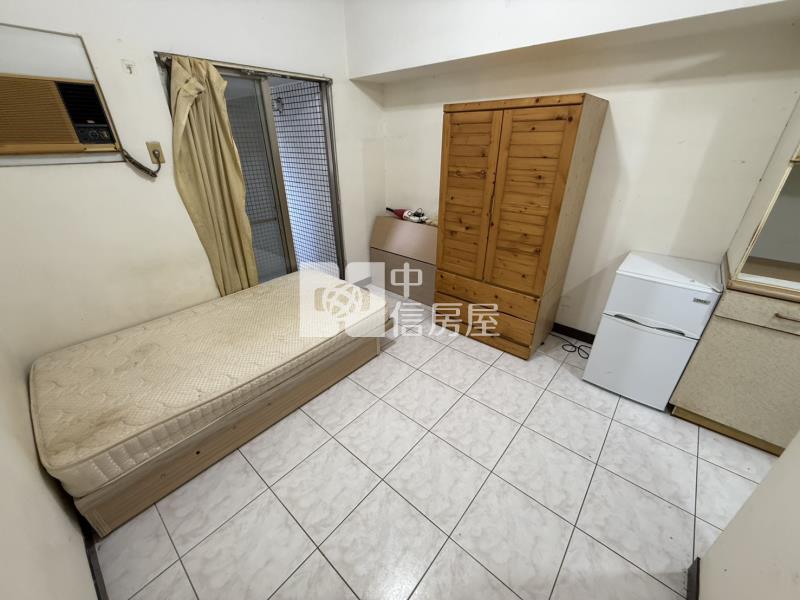 (南天王)工學商圈綠園道電梯美套房房屋室內格局與周邊環境