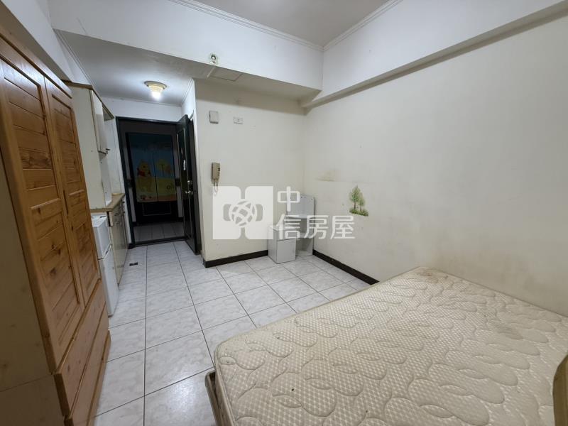 (南天王)工學商圈綠園道電梯美套房房屋室內格局與周邊環境