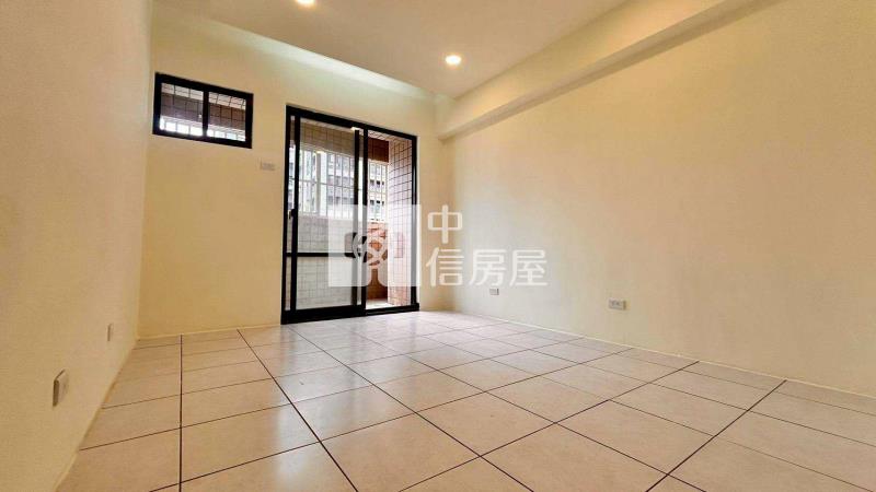 稀有釋出[英雄鎮]夢幻三房房屋室內格局與周邊環境