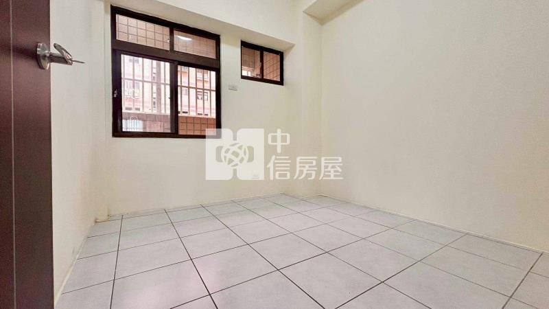 稀有釋出[英雄鎮]夢幻三房房屋室內格局與周邊環境