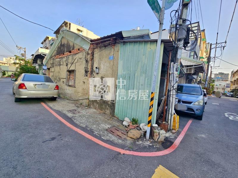 兵仔市旁需大整修角窗店住房屋室內格局與周邊環境