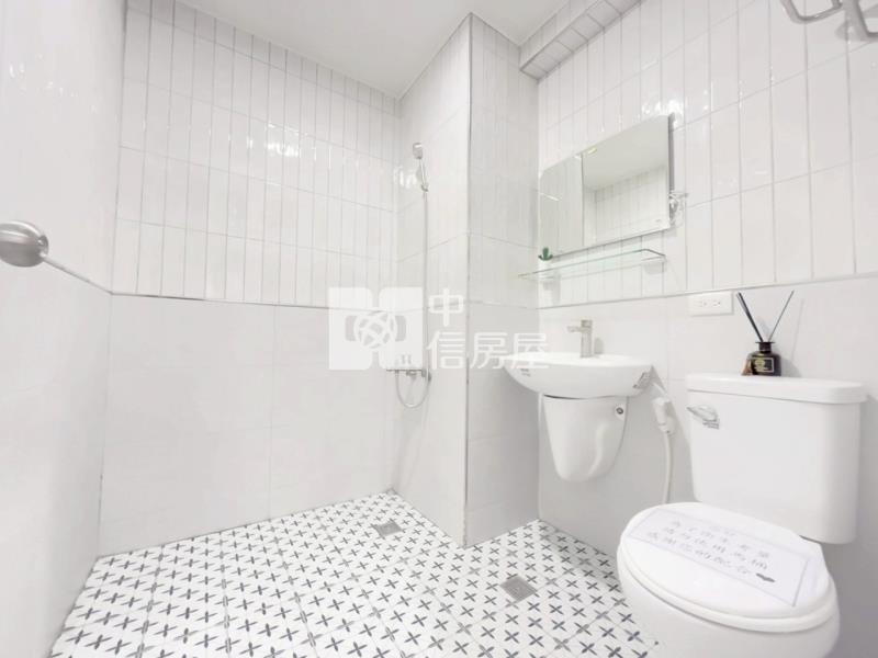 高雄前鎮草衙道5+6樓美裝寓房屋室內格局與周邊環境