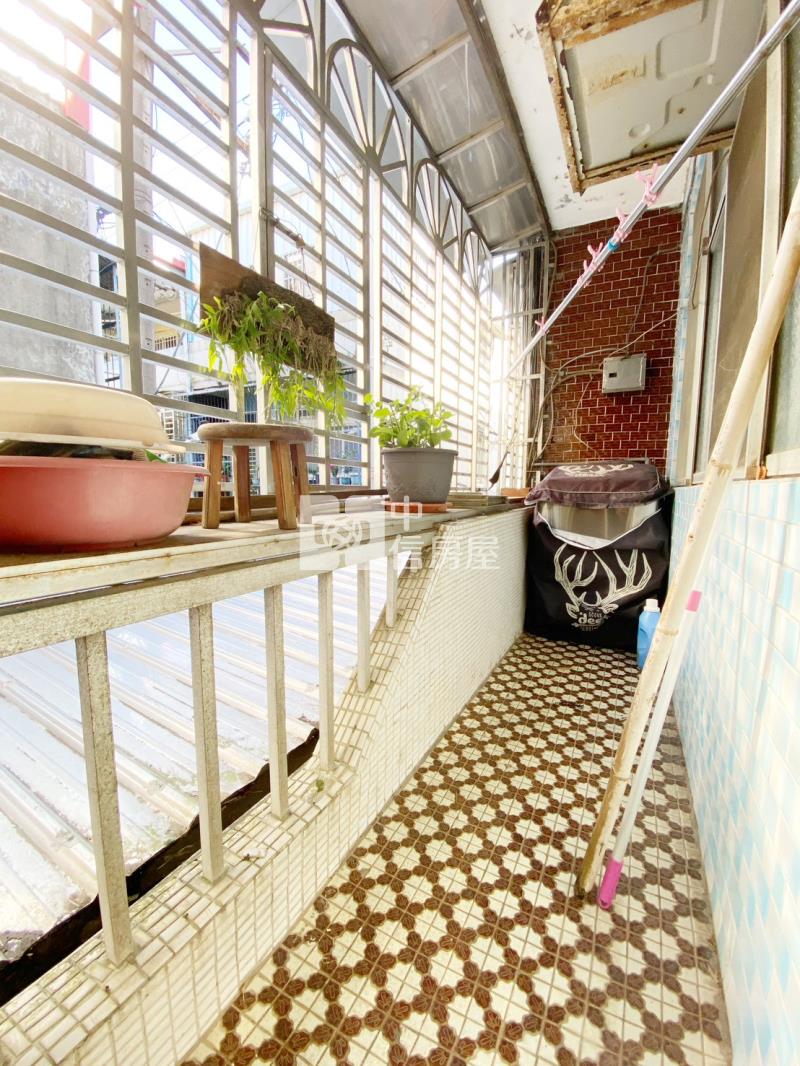 【新世紀】龍岡圓環大透天房屋室內格局與周邊環境