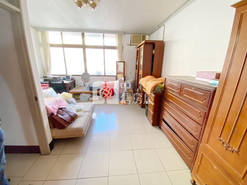 【新世紀】龍岡圓環大透天房屋室內格局與周邊環境