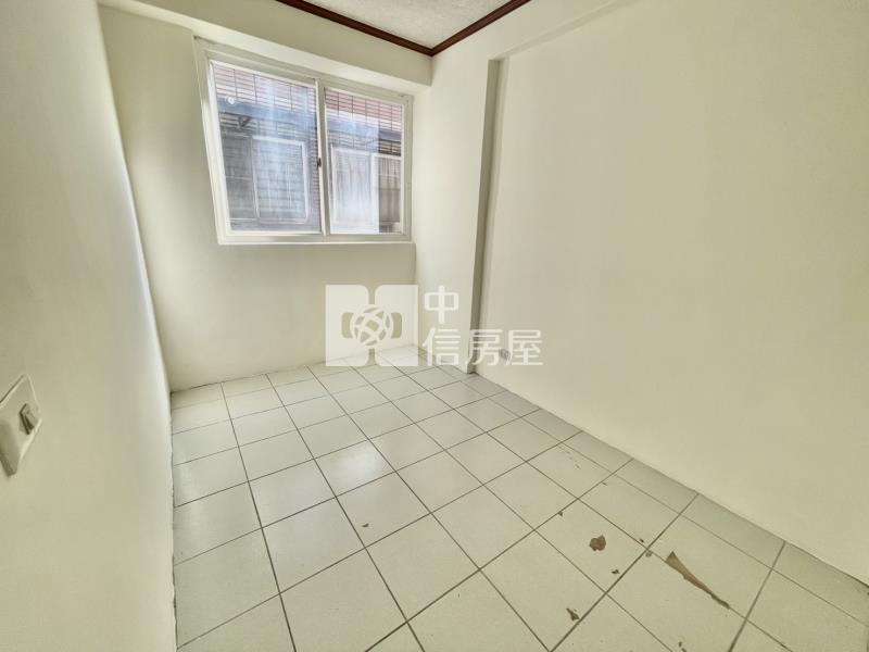 【新世紀】近楊梅高中花園別墅4房+車庫停車房屋室內格局與周邊環境