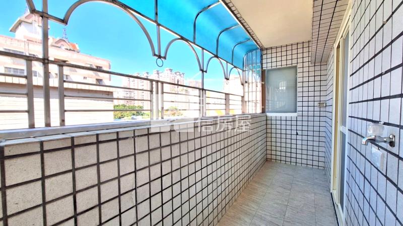 昌平商圈大空間精裝四房平車房屋室內格局與周邊環境