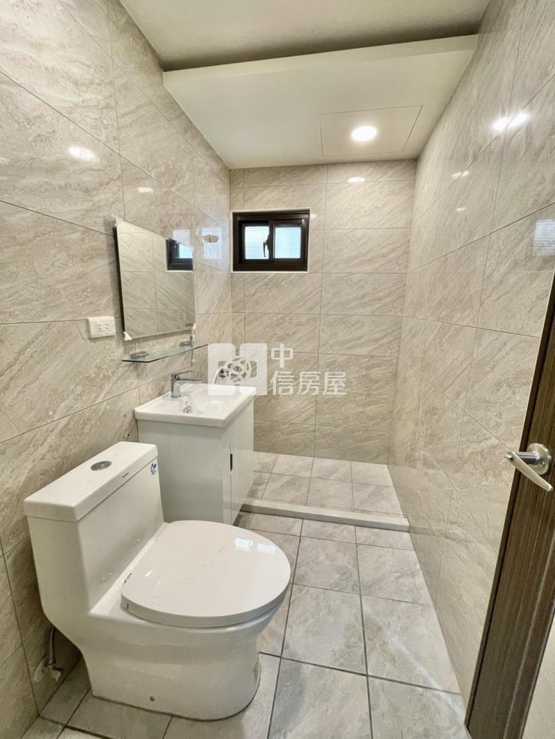 【新世紀】近龍潭市區5房+車庫停車房屋室內格局與周邊環境